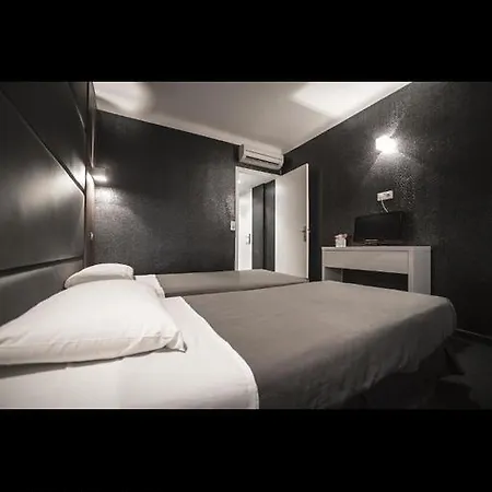 Schtak 3* 칸느