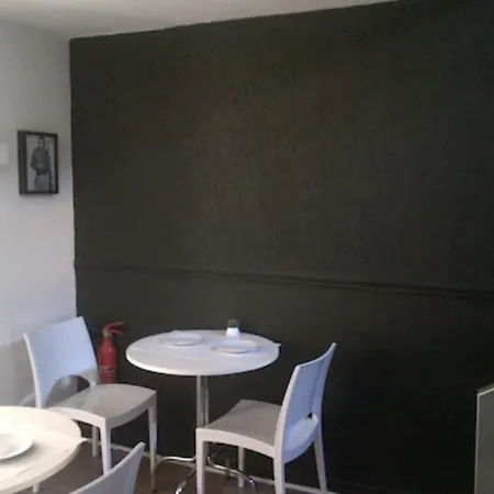 科罗纳酒店 酒店