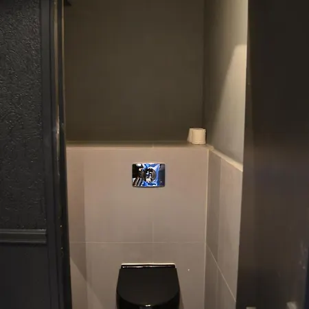科罗纳酒店